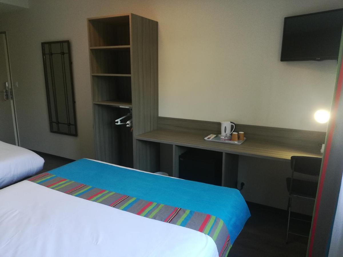 Hotel Le Majestic Canet Plage Bagian luar foto