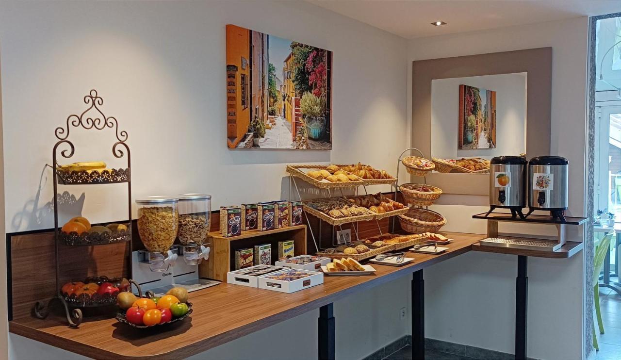 Hotel Le Majestic Canet Plage Bagian luar foto