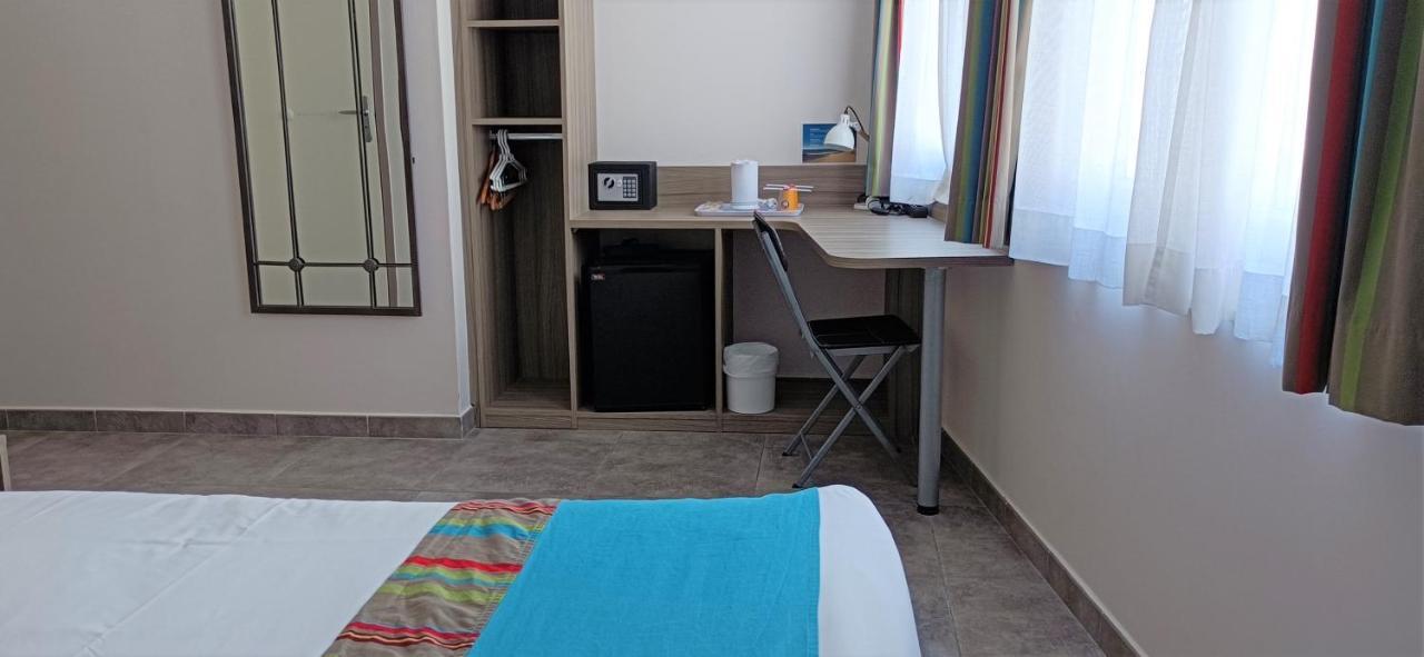 Hotel Le Majestic Canet Plage Bagian luar foto