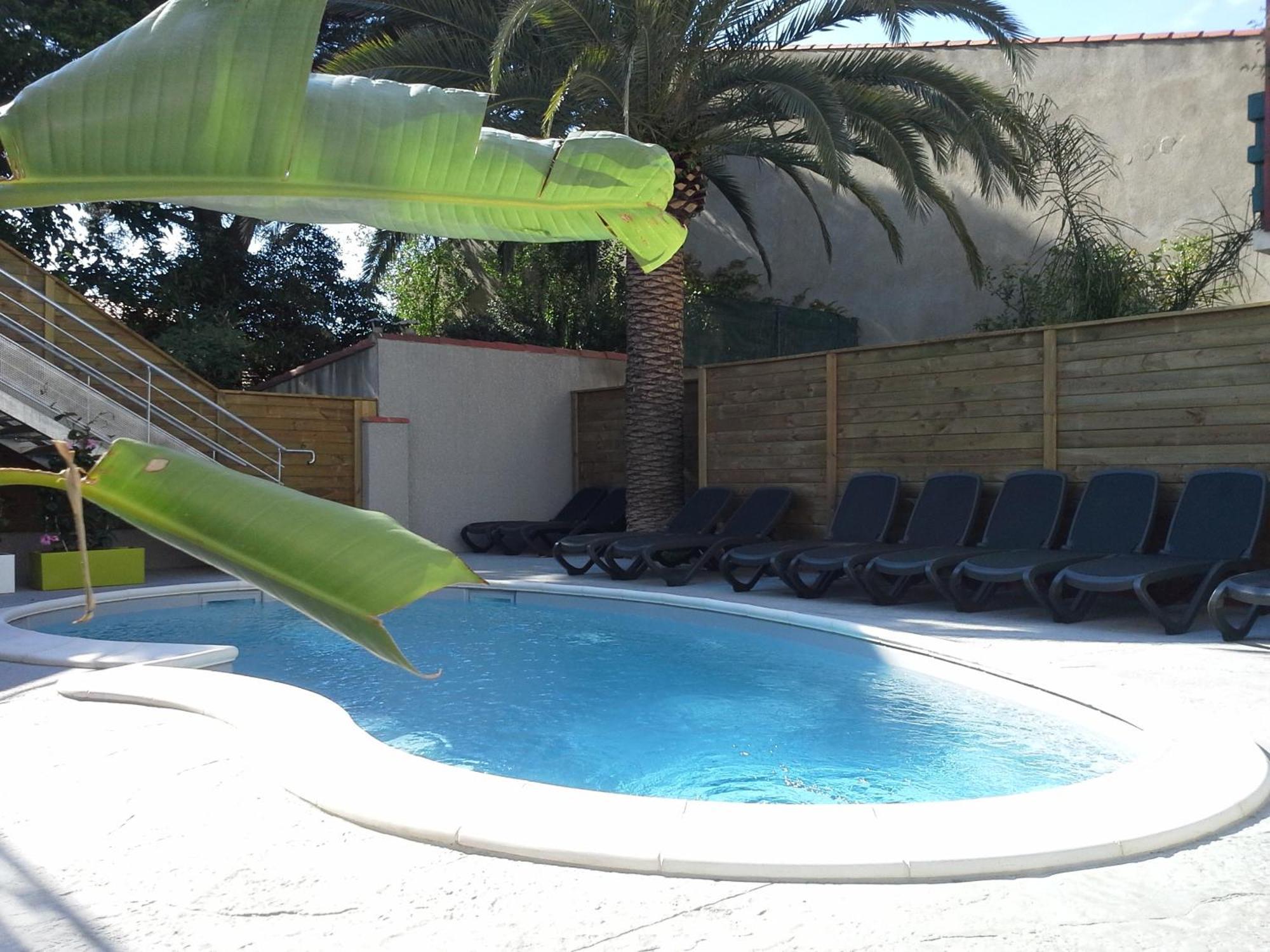 Hotel Le Majestic Canet Plage Bagian luar foto