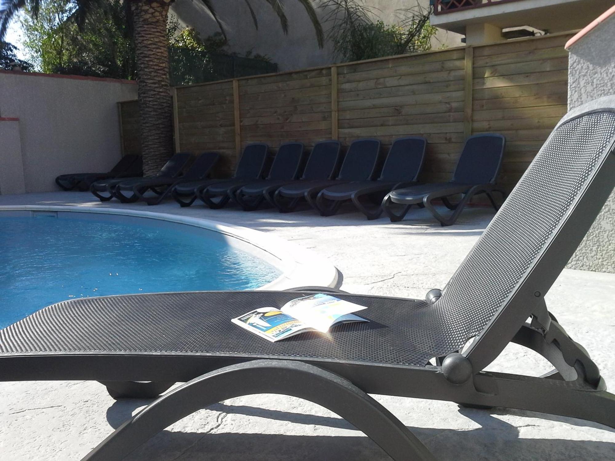Hotel Le Majestic Canet Plage Bagian luar foto