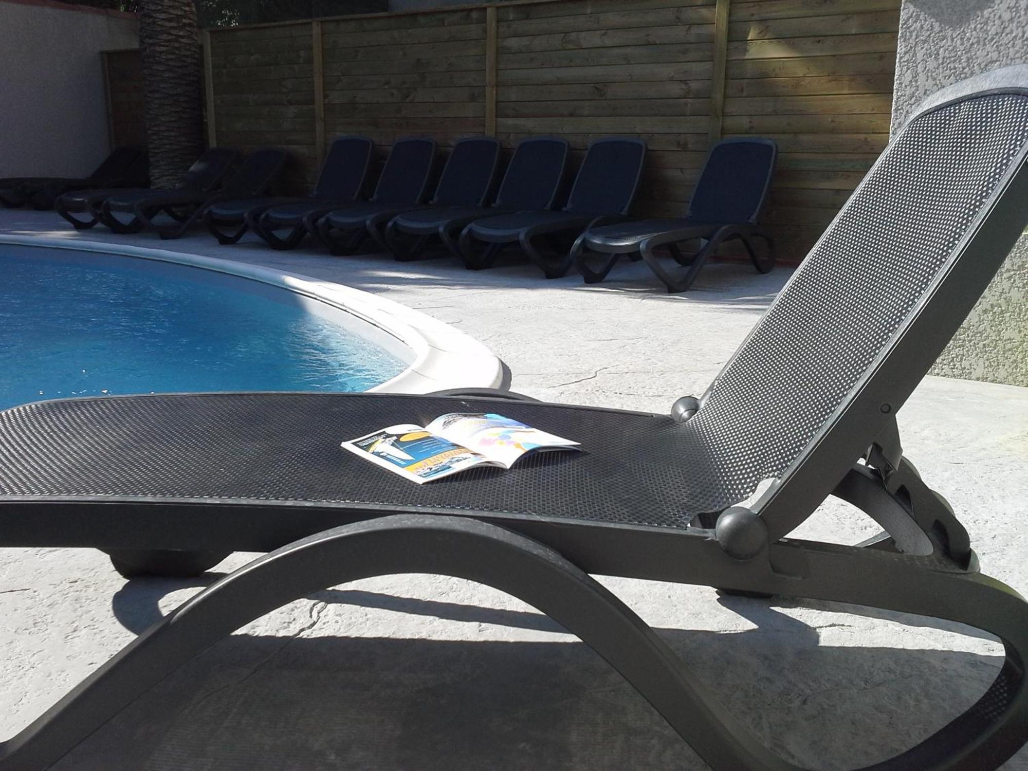 Hotel Le Majestic Canet Plage Bagian luar foto
