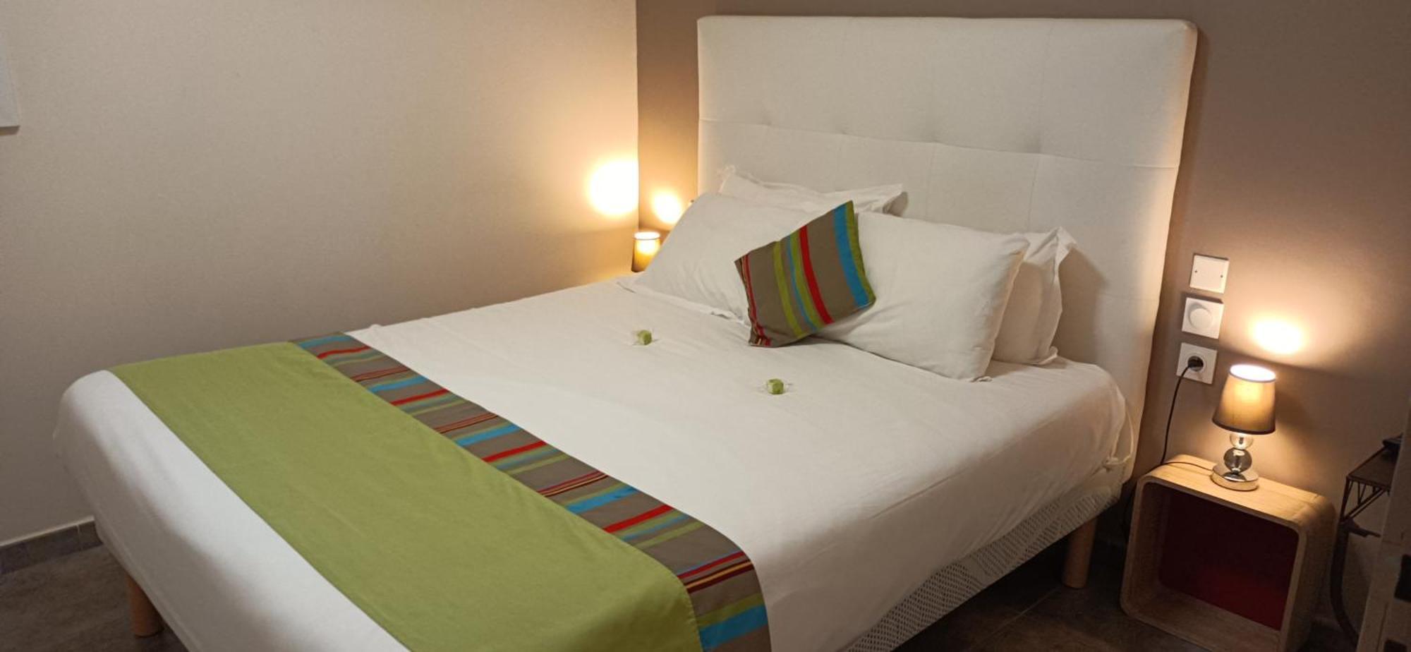 Hotel Le Majestic Canet Plage Bagian luar foto